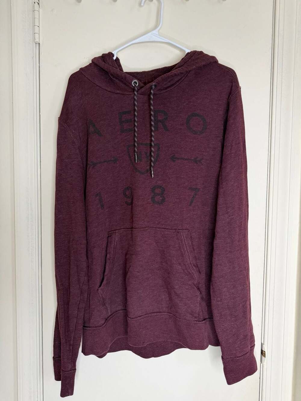 Aeropostale Hoodie Size XL Maroon Graphic Pullover